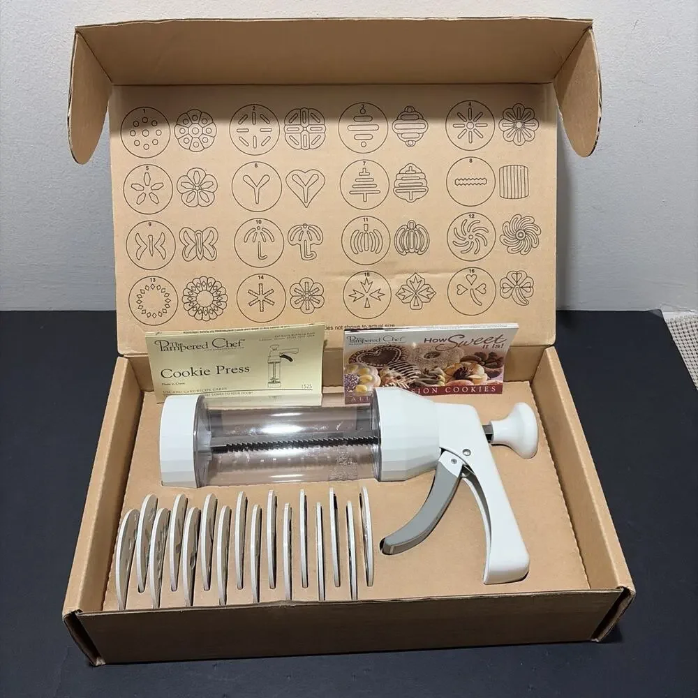 Pampered Chef Cookie Press 16 Discs Complete Set in Box #1525 NEW